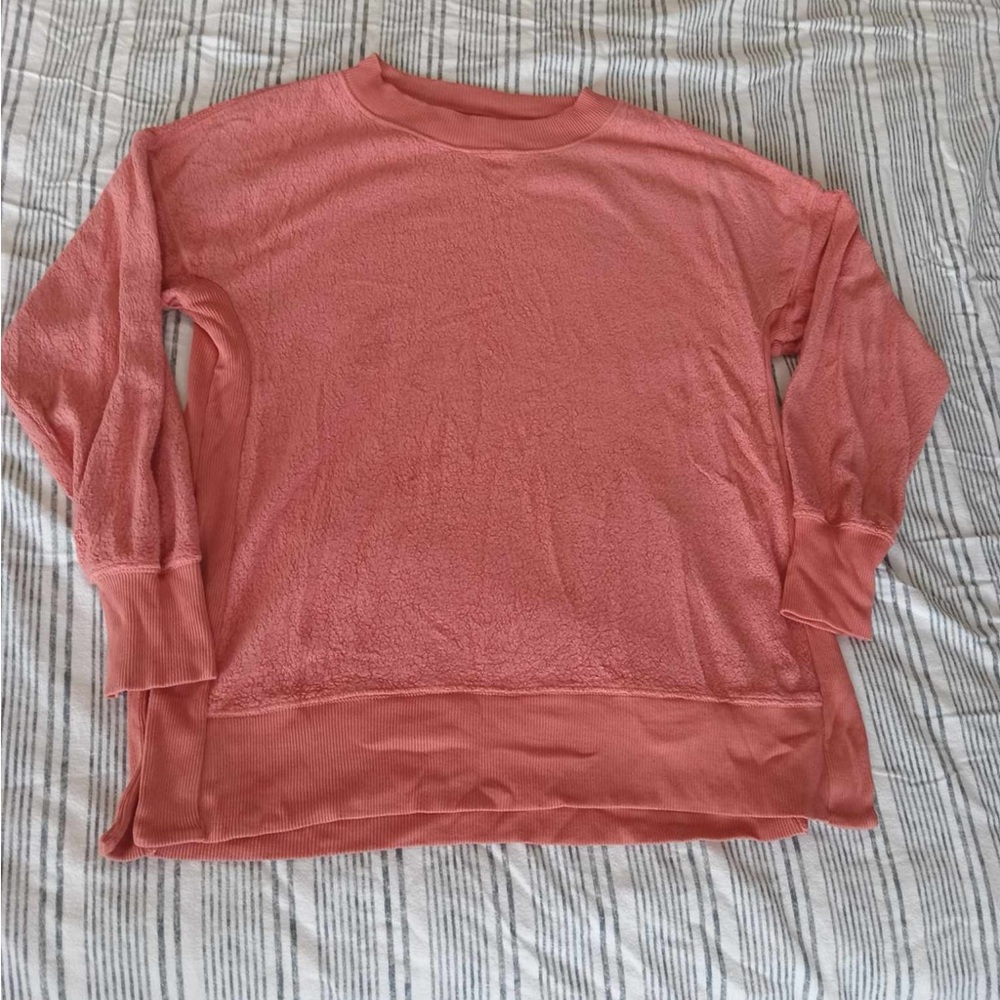 Aerie Brushed Fleece Crewneck Salmon Coloured *EUC*